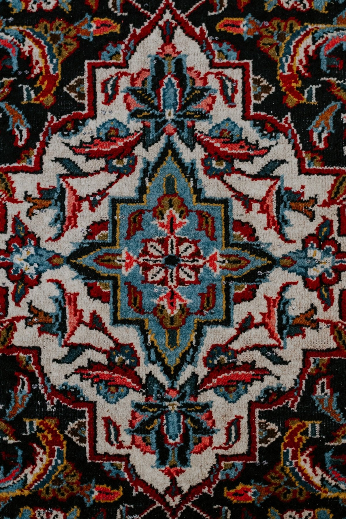 Geometrik desenli halı